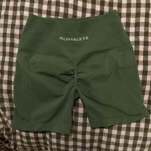 Alphalete amplify shorts in Jade bright green